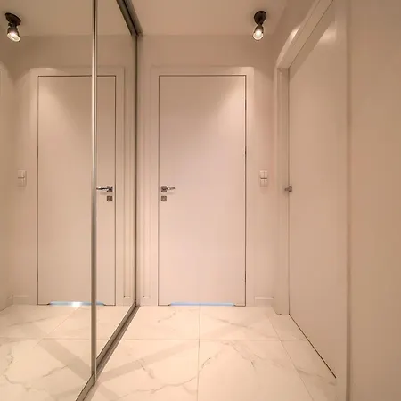 Zyndrama Centre Deluxe By Bookinghost * 弗罗茨瓦夫