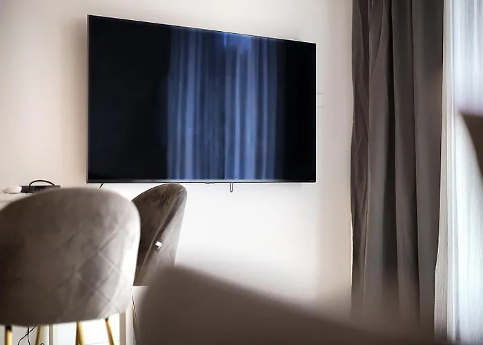 Zyndrama Centre Deluxe By Bookinghost Daire Wroclaw