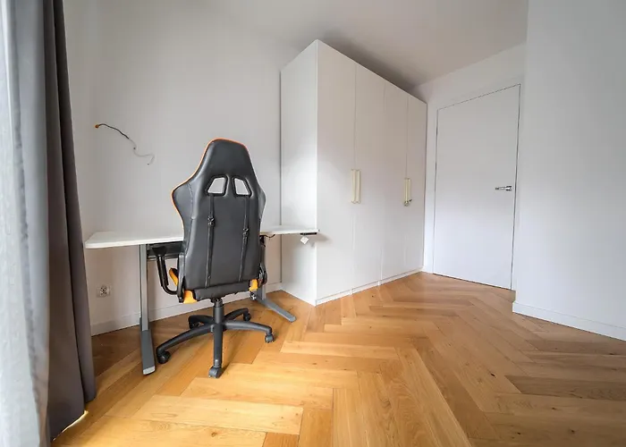 Zyndrama Centre Deluxe By Bookinghost Daire Wroclaw