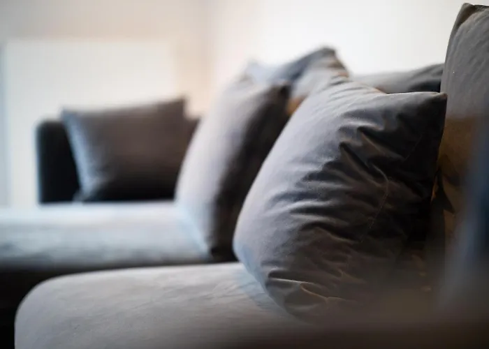 Zyndrama Centre Deluxe By Bookinghost Daire